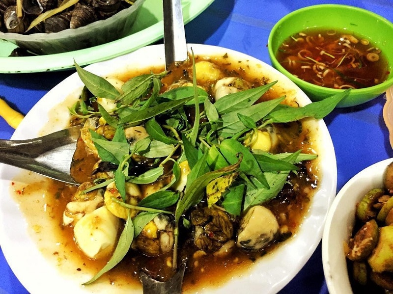 Trứng vịt lộn, cút lộn chợ đêm - quán ăn ngon ở chợ đêm Đà Lạt