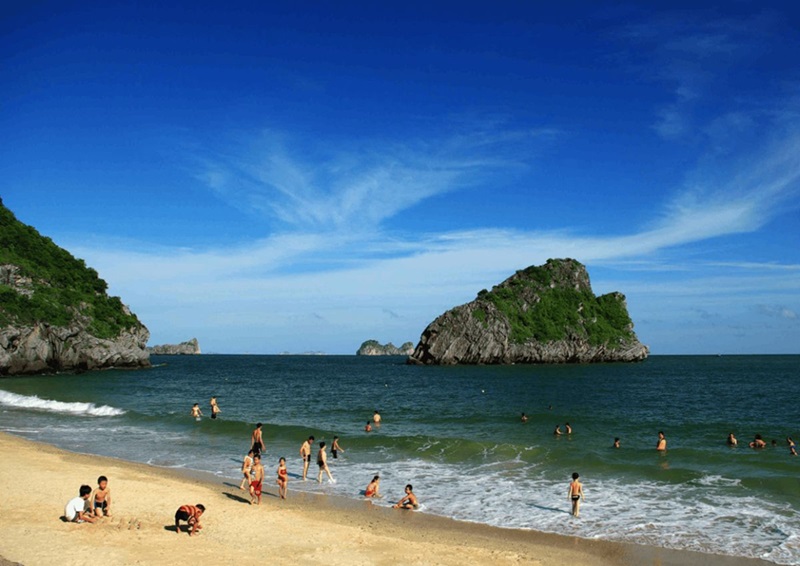 Bãi biển đẹp gần Hà Nội. Bãi biển nổi tiếng gần Hà Nội