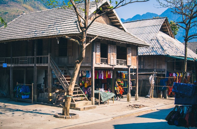 Kinh nghiệm du lịch bản Lác. Có nên du lịch Bản Lác không