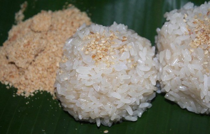 Món ăn đặc sản Phú Thọ. Xôi nếp Gà gáy