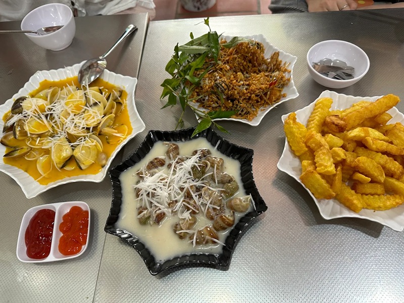 Quán ốc ở Hà Nội. Quán ốc nổi tiếng ở Hà Nội