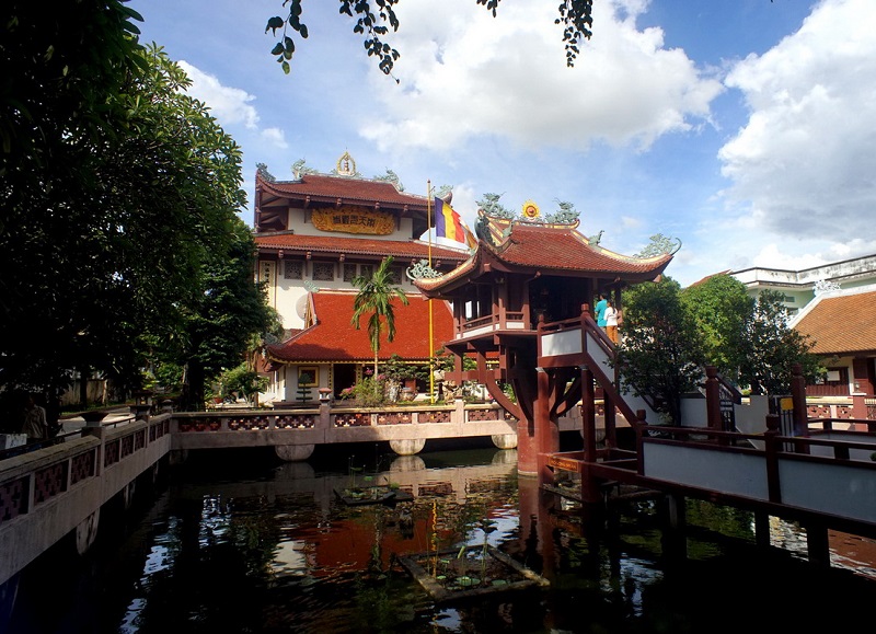 Du lịch Sài Gòn TPHCM đi đâu chơi, tham quan? Nam Thiên Nhất Trụ