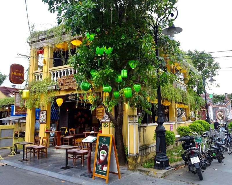 Quán Cafe cậu Huân