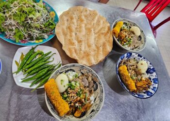 Quán mì Quảng truyền thống tại Đà Nẵng. Quán mì Quảng ở Đà Nẵng