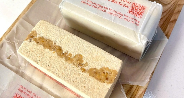 Du lịch Cao Bằng ăn gì ngon hấp dẫn. Bánh khảo