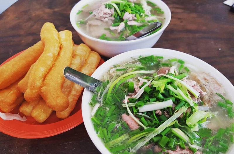 Review ăn uống khi đi bãi đá sông Hồng