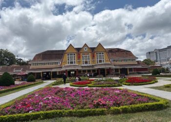 Địa điểm du lịch gần nhau ở Đà Lạt. Ở Đà Lạt có địa điểm nào vui chơi gần nhau