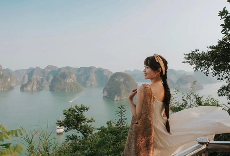 Có nên du lịch Hạ Long tháng 11. Tháng 11 nên đi du lịch Hạ Long không