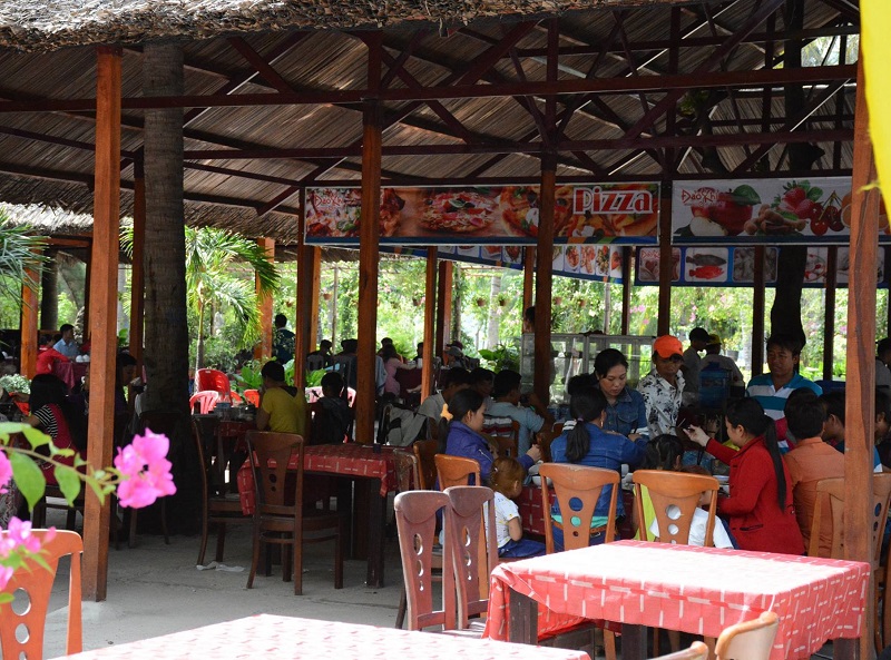 Review ăn uống tại đảo Khỉ Nha Trang