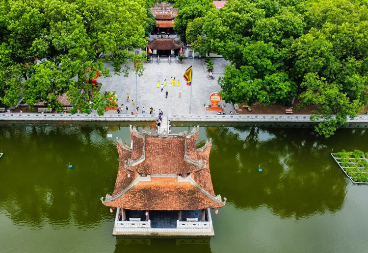 Tham quan đền Đô trong hành trình du lịch Hà Nội 5 cửa ô