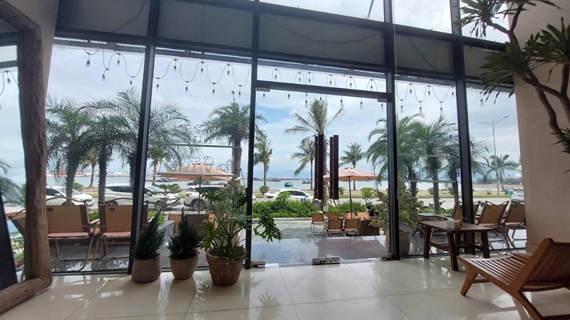 Quán cafe view Vịnh Hạ Long. Quán cà phê nổi tiếng gần Vịnh Hạ Long