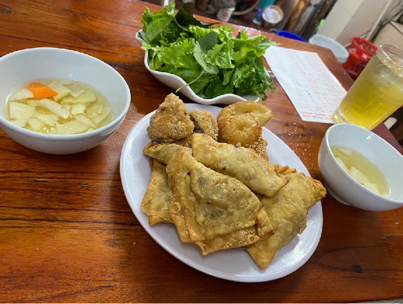 Món bánh ở Hà Nội nên ăn vào mùa đông. Bánh ngon ở Hà Nội nên ăn vào mùa đông