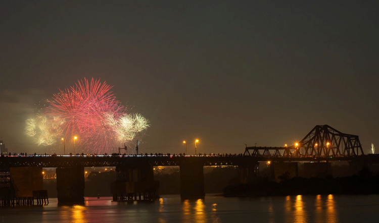 Địa điểm bắn pháo hoa tết Nguyên Đán 2026 ở Hà Nội chính thức