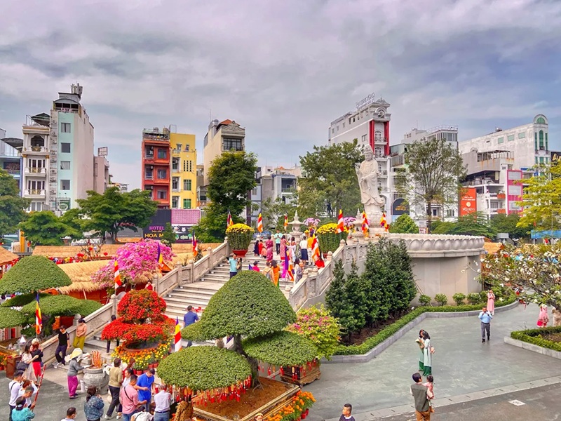 Ngôi chùa nổi tiếng ở Sài Gòn dịp tết. Tết nên đi chùa nào ở Sài Gòn