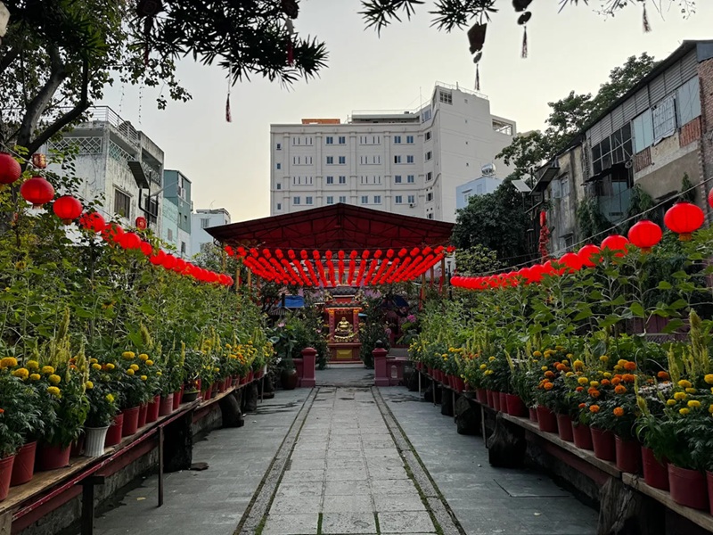 Ngôi chùa nổi tiếng ở Sài Gòn dịp tết. Ngôi chùa đẹp ở Sài Gòn dịp tết