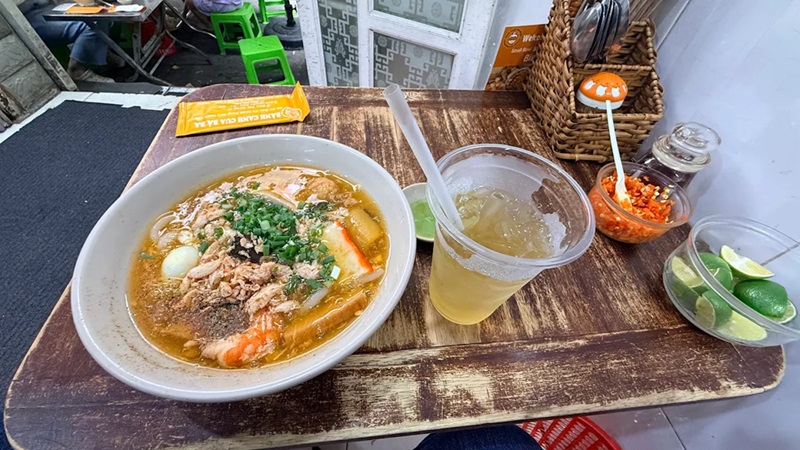 Quán bánh canh cua ở Sài Gòn. Quán bánh canh ngon rẻ ở SÀi Gòn