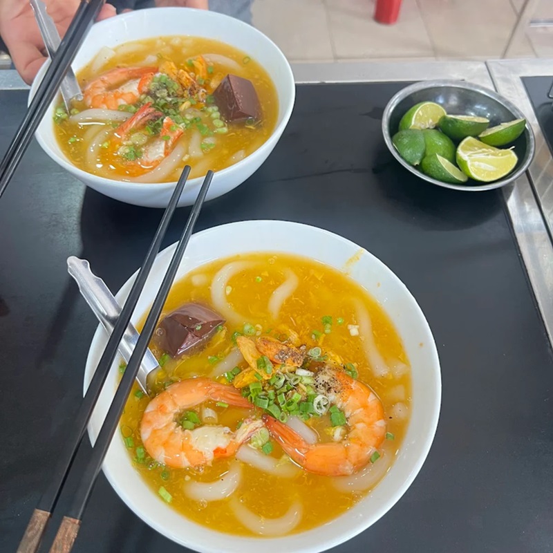 Quán bánh canh cua ở Sài Gòn. Quán bánh canh cua nổi tiếng Sài Gòn