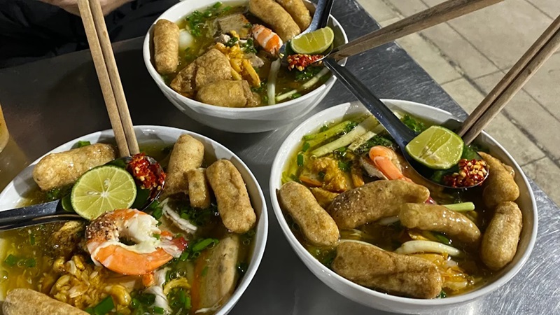 Quán bánh canh cua ở Sài Gòn. ở Sài Gòn ăn bánh canh cua quán nào ngon