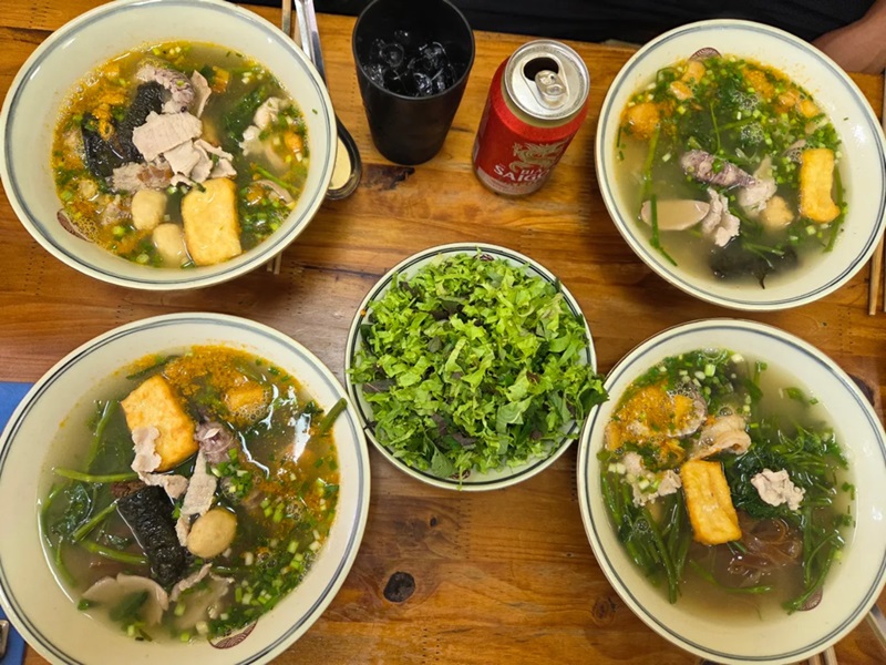 Quán bánh đa cua ở Hải Phòng. Quán bánh đa cua nổi tiếng Hải Phòng