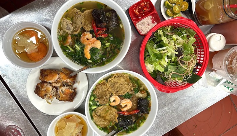 Quán bánh đa cua ở Hải Phòng. Quán bánh đa cua nổi tiếng Hải Phòng