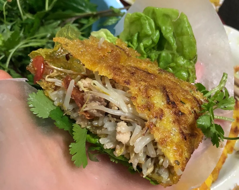 Quán bánh xèo bình dân ở Hà Nội. Quán bánh xèo ngon ở Hà Nội
