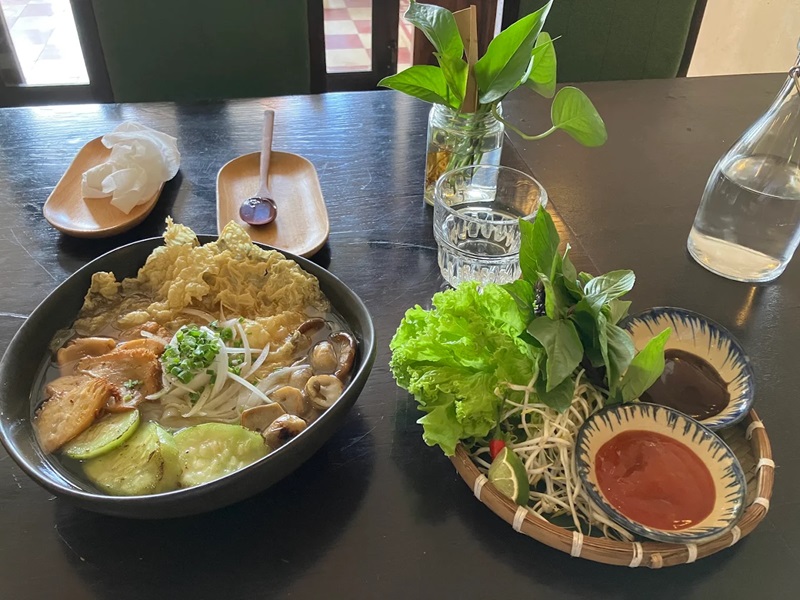 Nhà hàng chay nổi tiếng Sài Gòn. Nhà hàng chay ở Sài Gòn