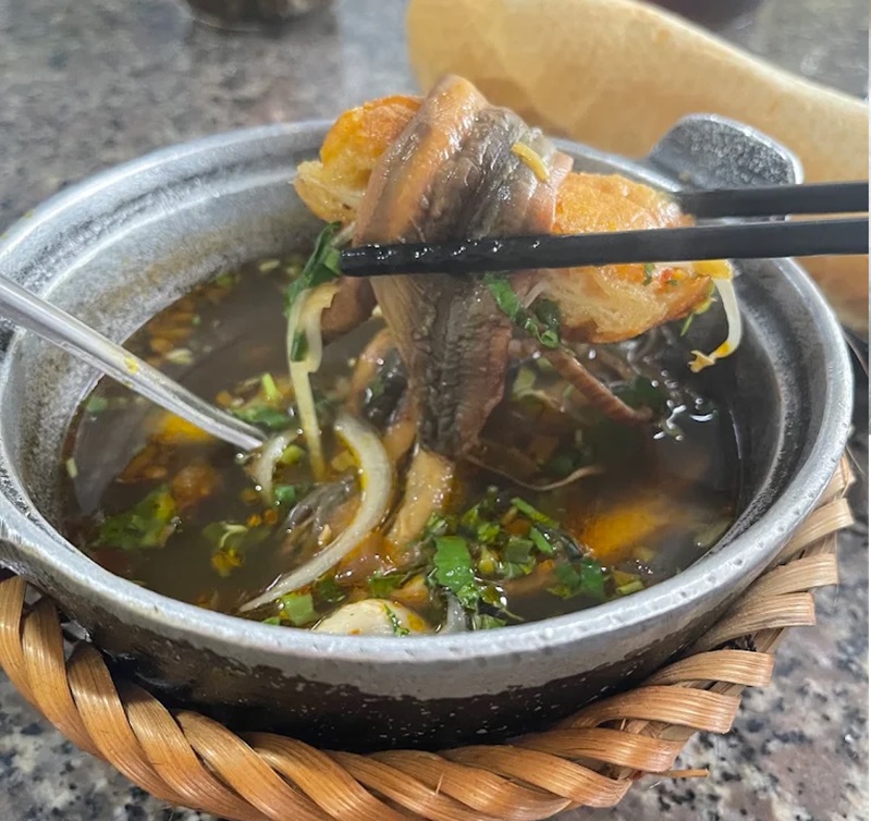 Quán ăn trưa ở Cửa Lò. Quán ăn bình dân ở Cửa Lò