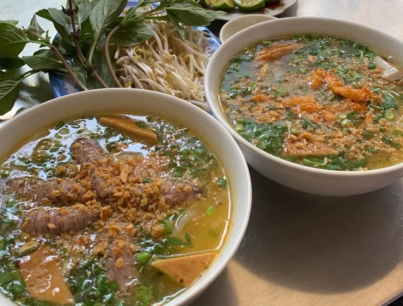 Quán bánh cạnh ghẹ ở Vũng Tàu. Quán bánh canh ghẹ nổi tiếng Vũng Tàu